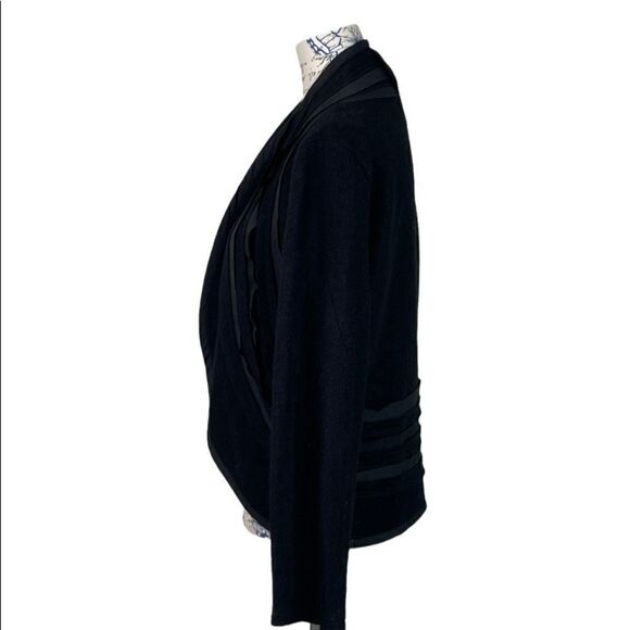 WOOL Open front Black Jacket with Ribbon Detail - Picture 11 of 12